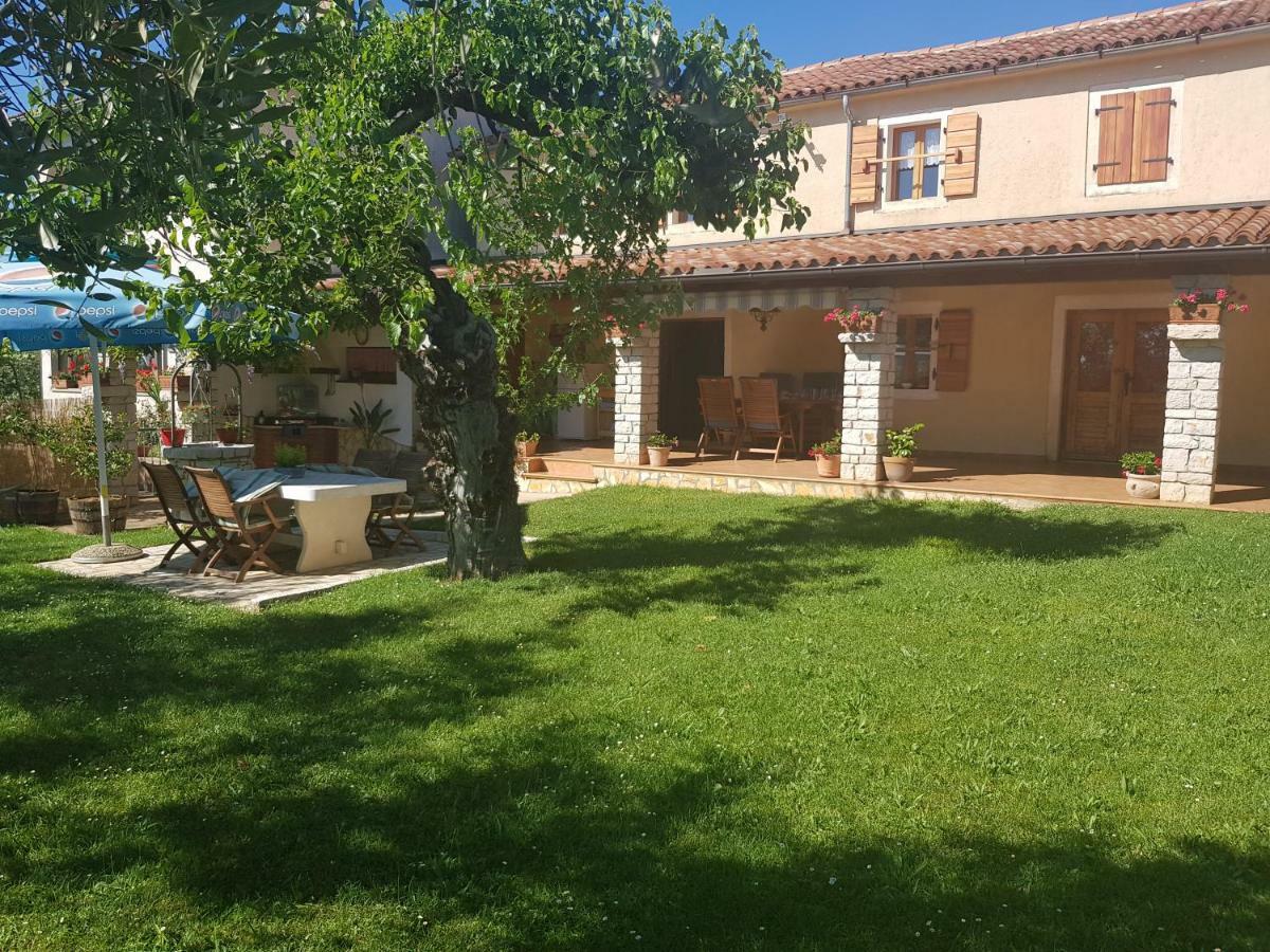 Вілла Casa Istria Бує Екстер'єр фото