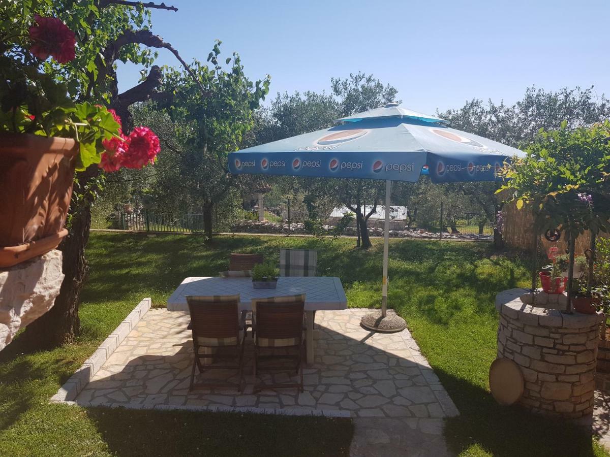 Вілла Casa Istria Бує Екстер'єр фото